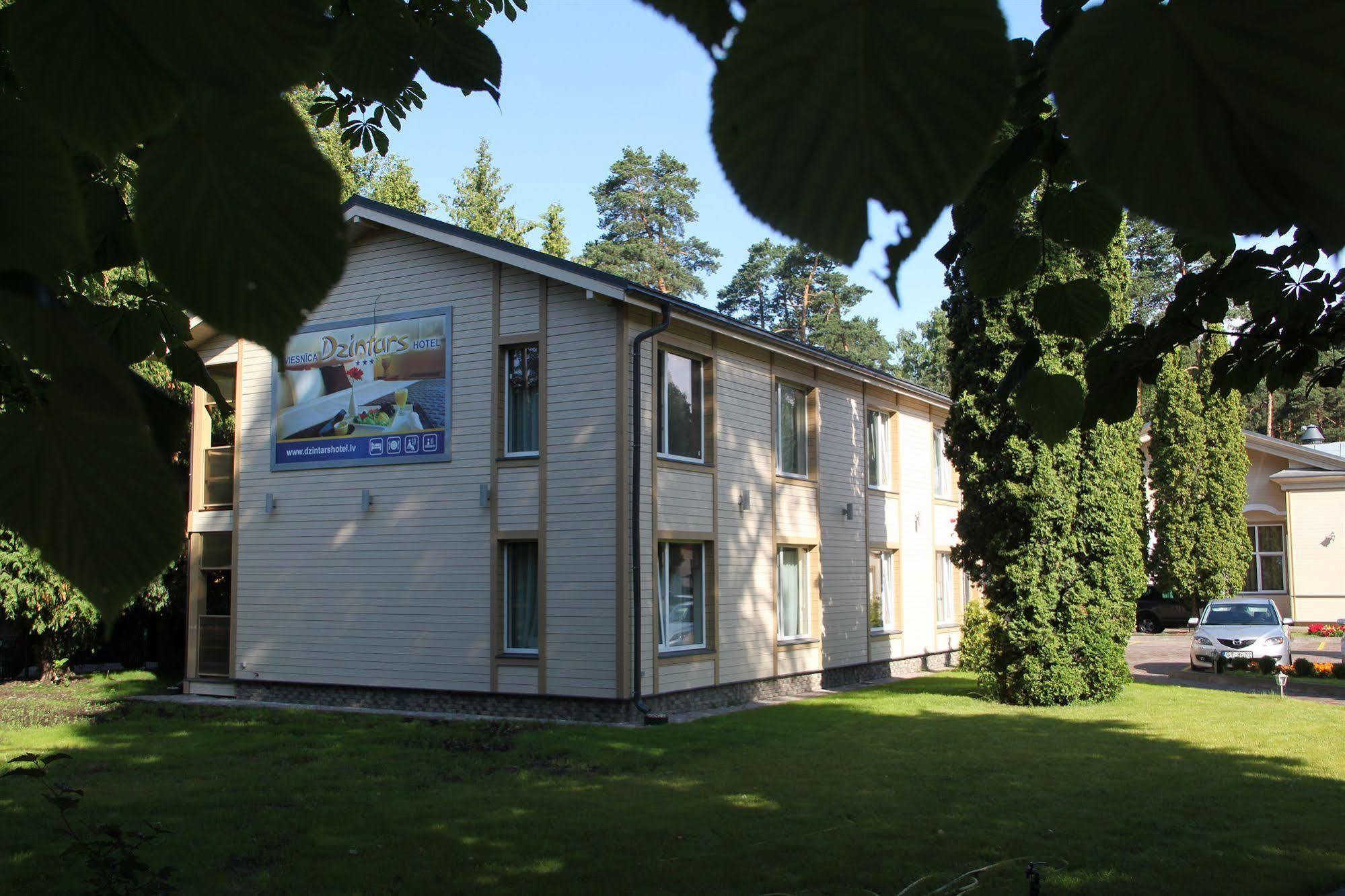 Dzintars 3*